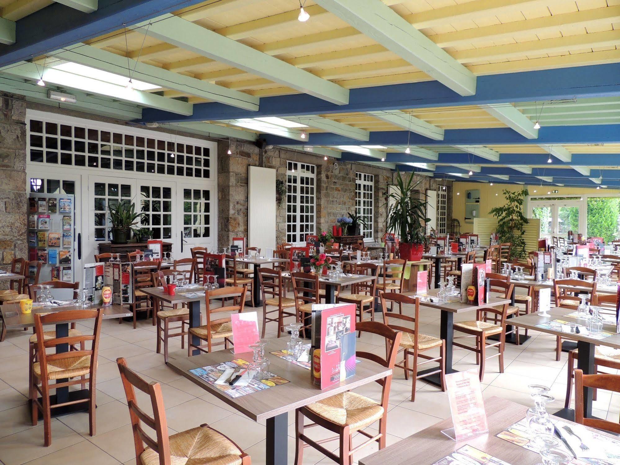 Logis Hotel De France Restaurant Grill Domfront  Exterior foto